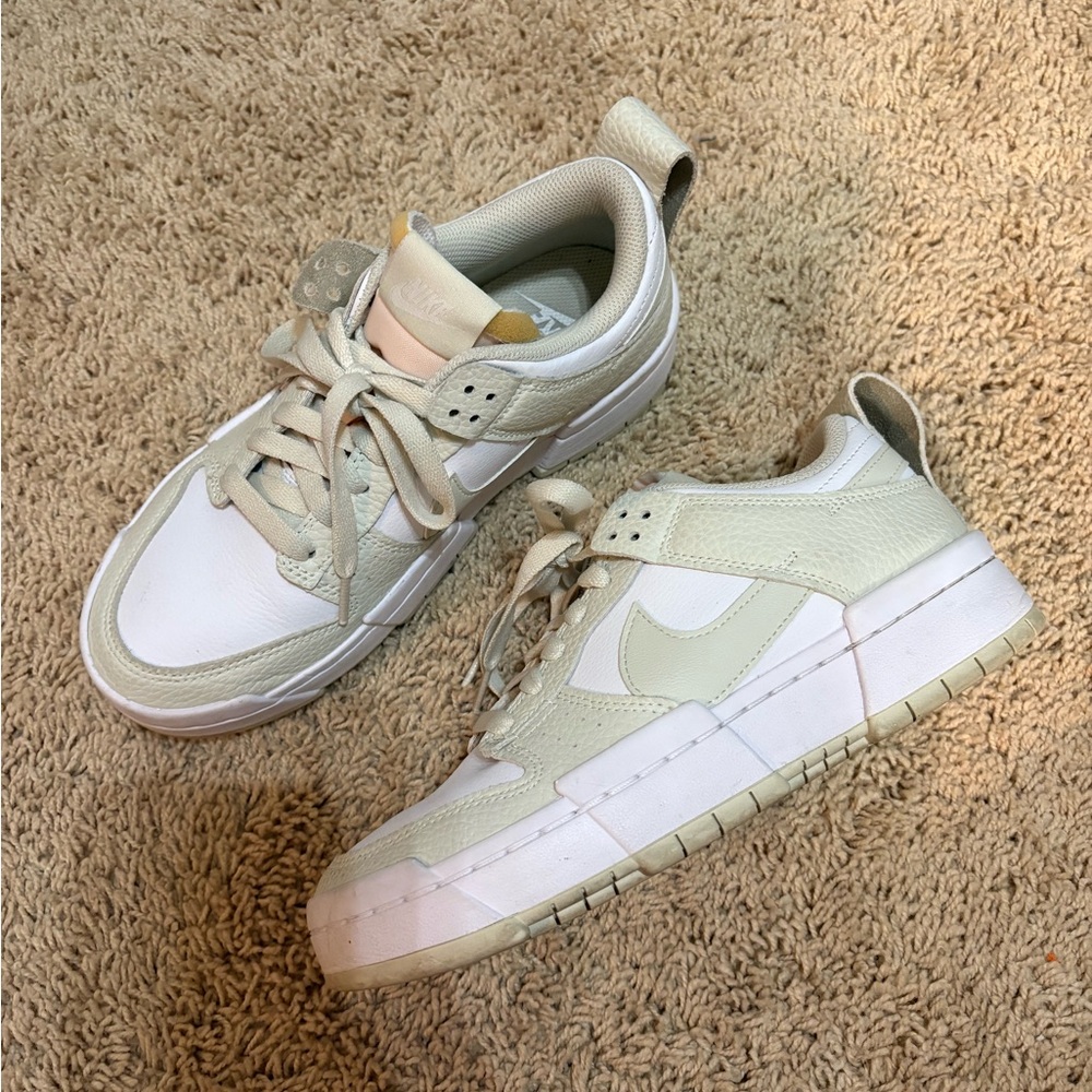 NIKE DUNK WOMENS DISRUPT 7.5 SEA
GLASS PETER MOORE